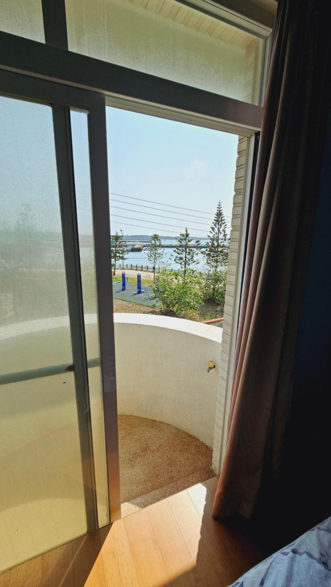 Sea Front Homestay Маґун Екстер'єр фото
