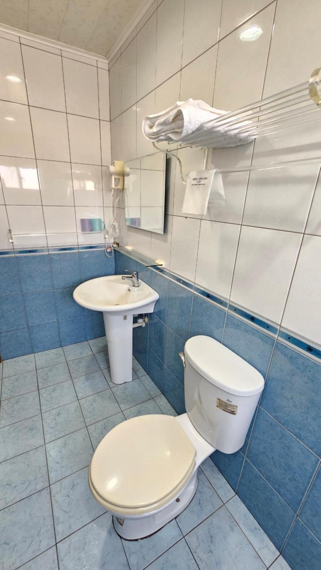Sea Front Homestay Маґун Екстер'єр фото