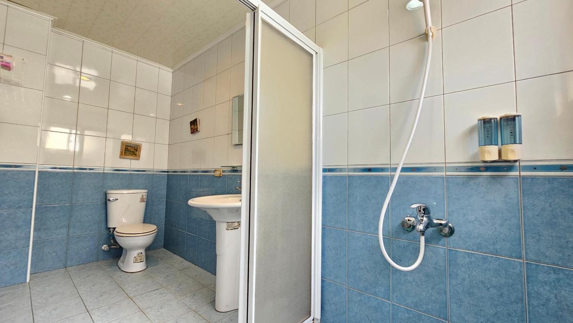 Sea Front Homestay Маґун Екстер'єр фото